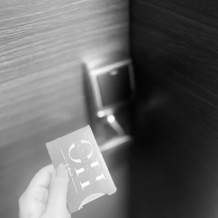 Outlet 4*