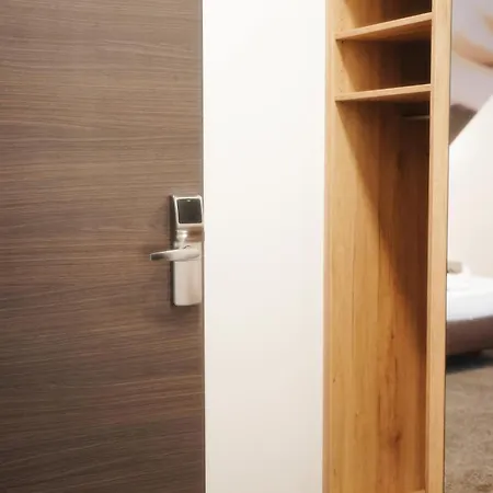 Outlet Hotel 4*