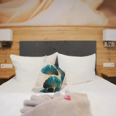 Outlet Hotel 4*