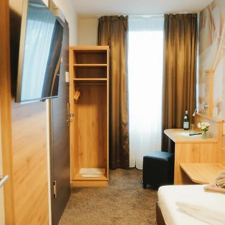 Outlet 4* Metzingen (Tubingen)